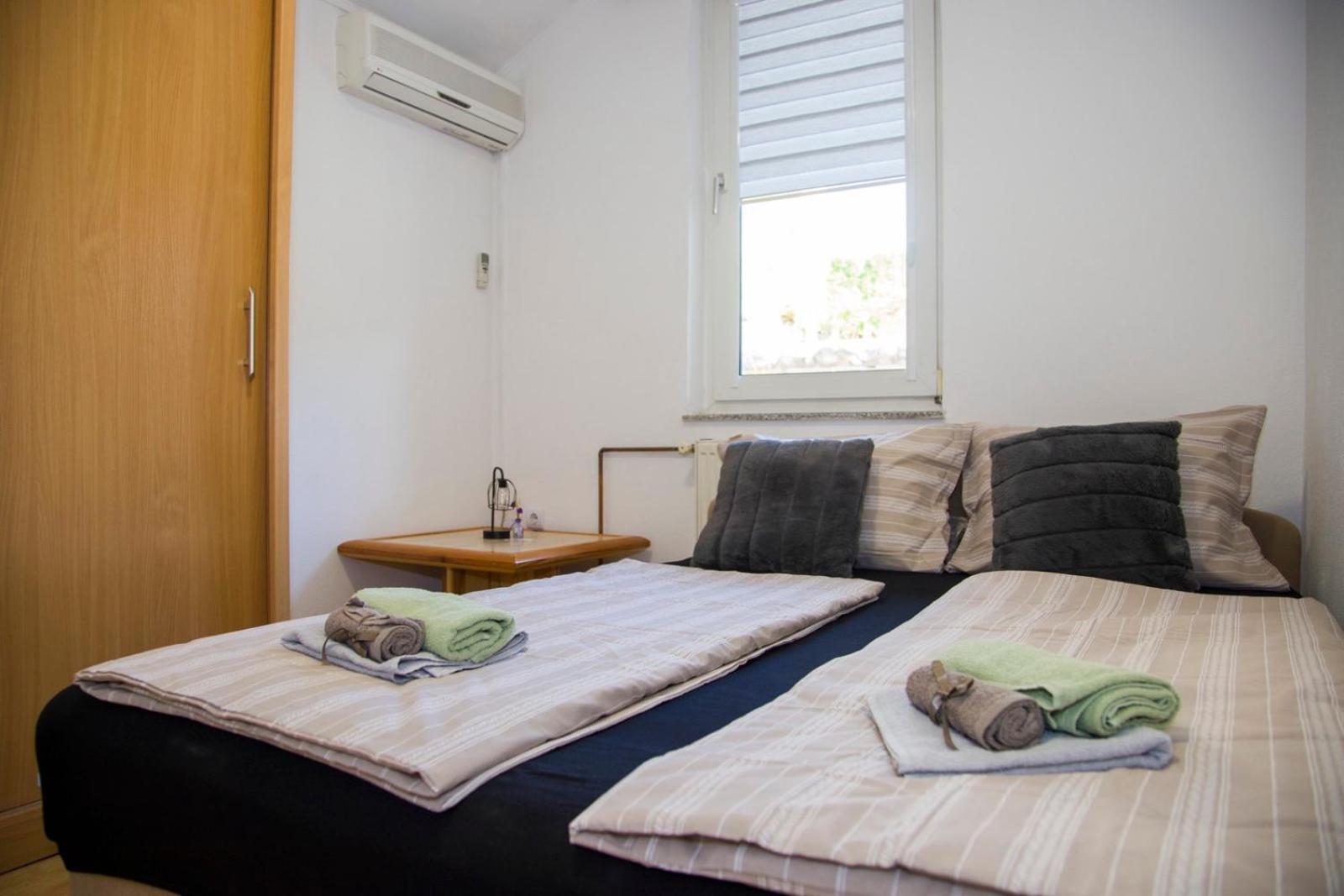 Apartman Puente Viejo מוסטר מראה חיצוני תמונה