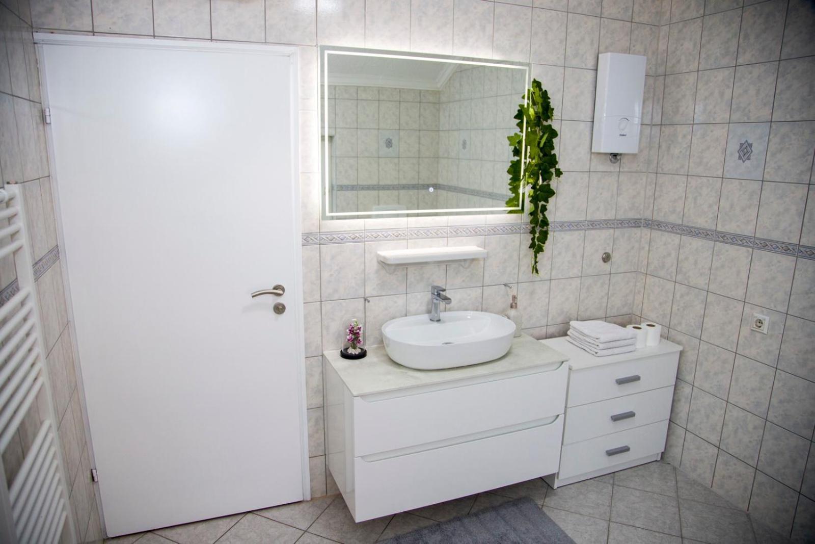 Apartman Puente Viejo מוסטר מראה חיצוני תמונה