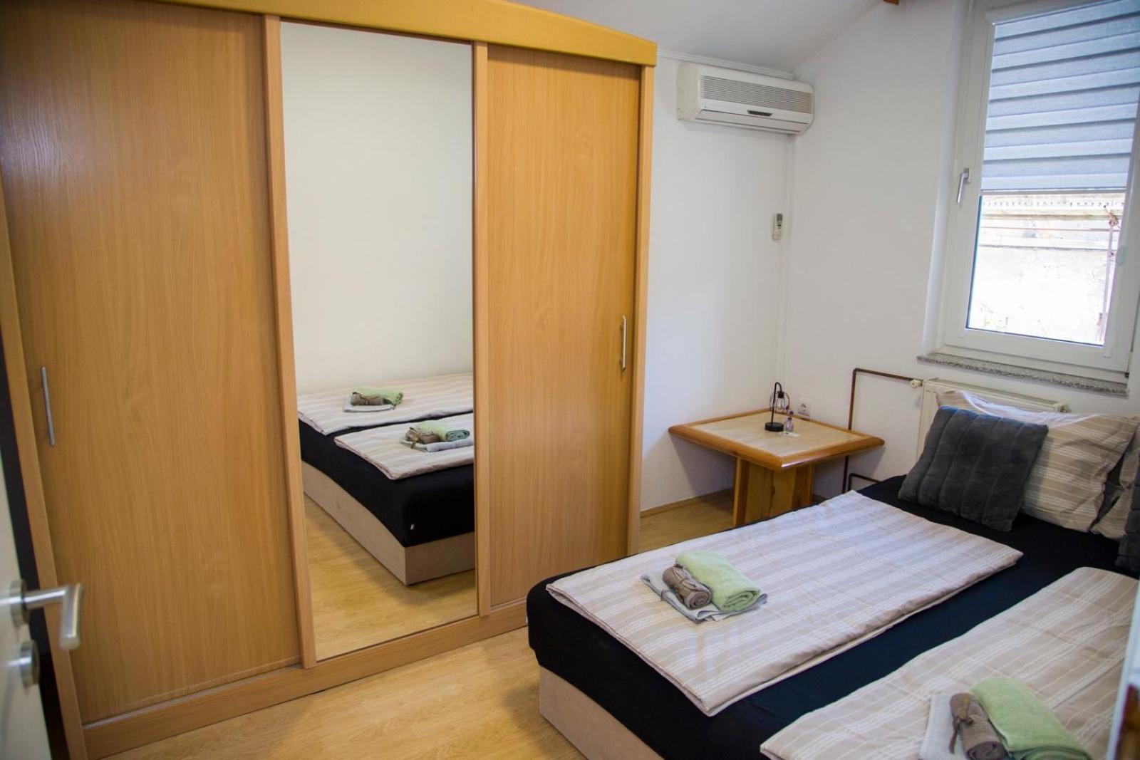 Apartman Puente Viejo מוסטר מראה חיצוני תמונה